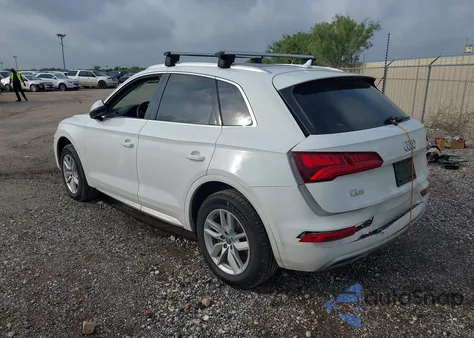 2020 Audi Q5 Premium/Titanium Premium z USA, uszkodzony, nr VIN WA1ANAFY5L2042336